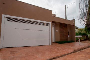 Alugar Casa / Padrão em Ribeirão Preto. apenas R$ 685.000,00